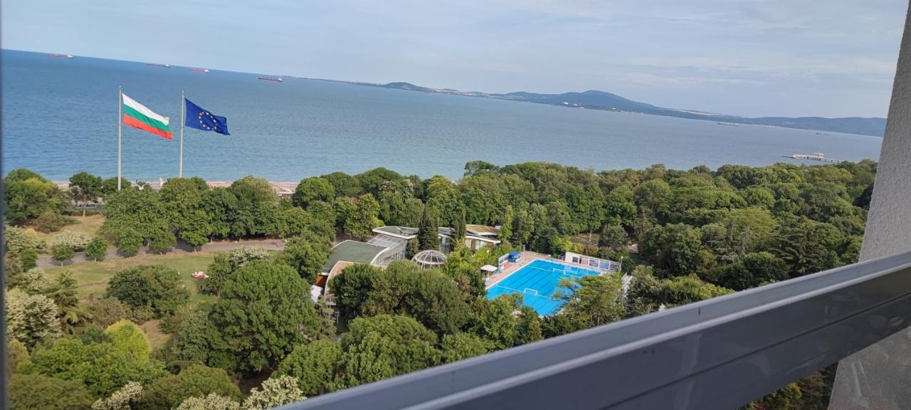 Appartamento Sea View Flora Burgas Esterno foto
