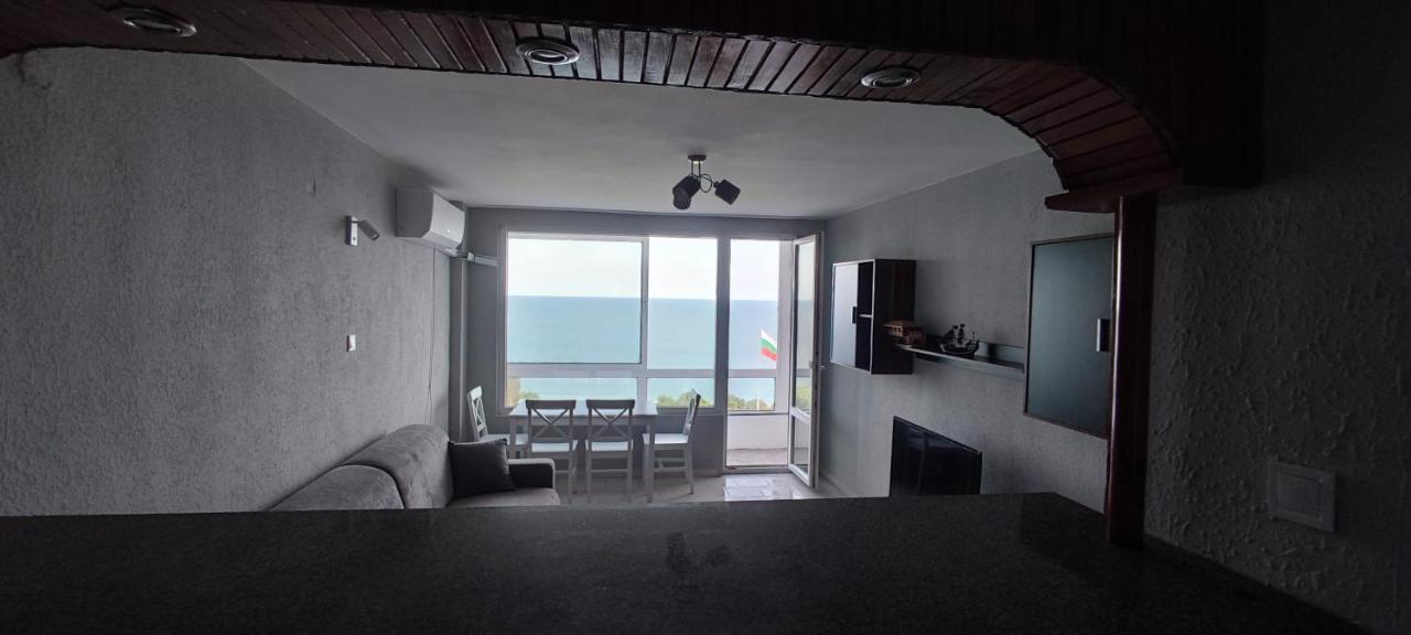 Appartamento Sea View Flora Burgas Esterno foto
