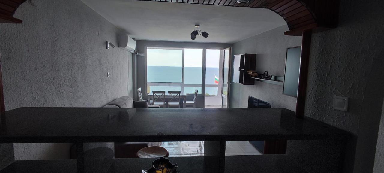 Appartamento Sea View Flora Burgas Esterno foto