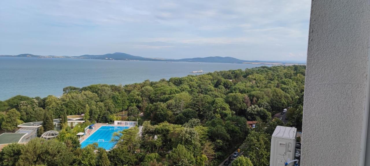 Appartamento Sea View Flora Burgas Esterno foto