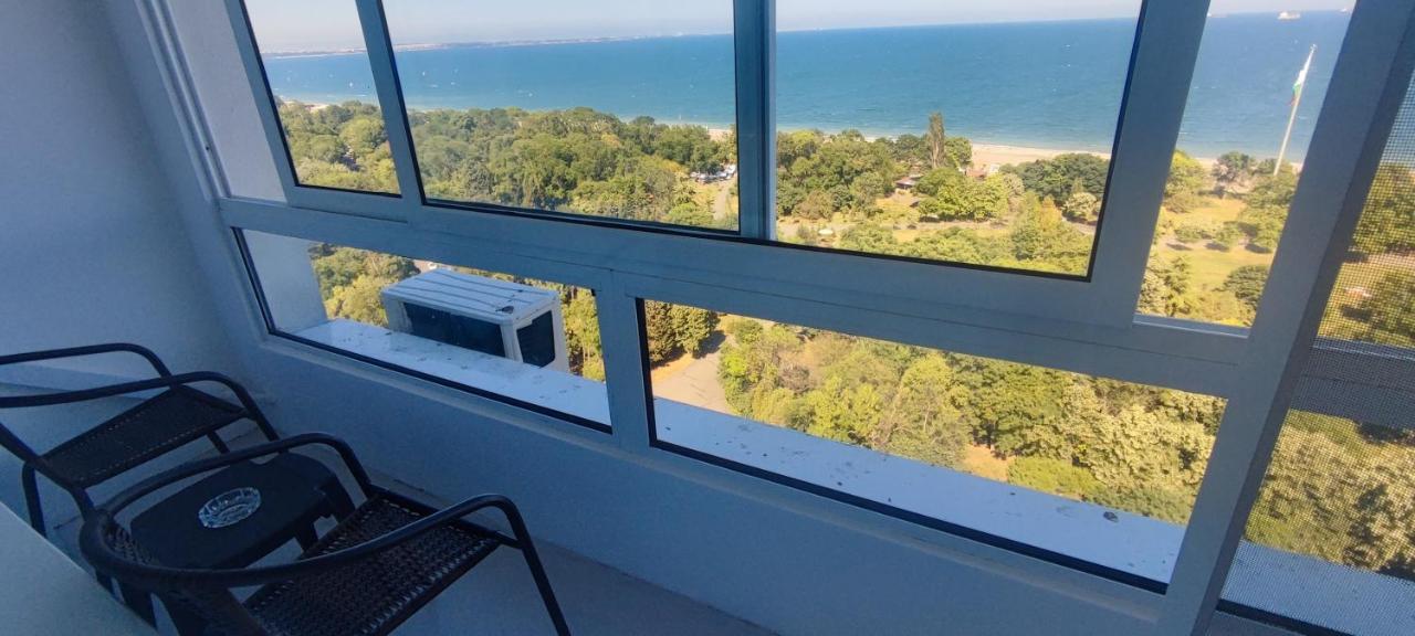 Appartamento Sea View Flora Burgas Esterno foto